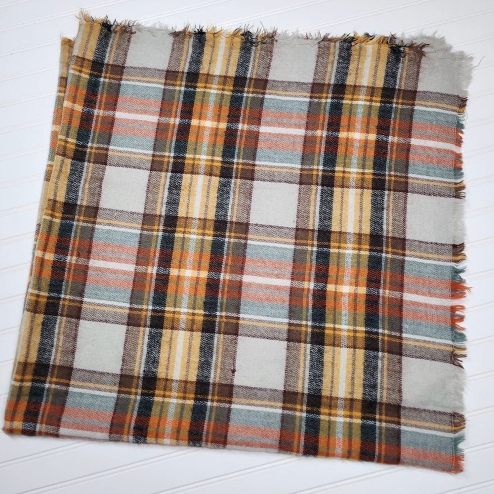 FRAAS TARTAN PLAID BLANKET WRAP